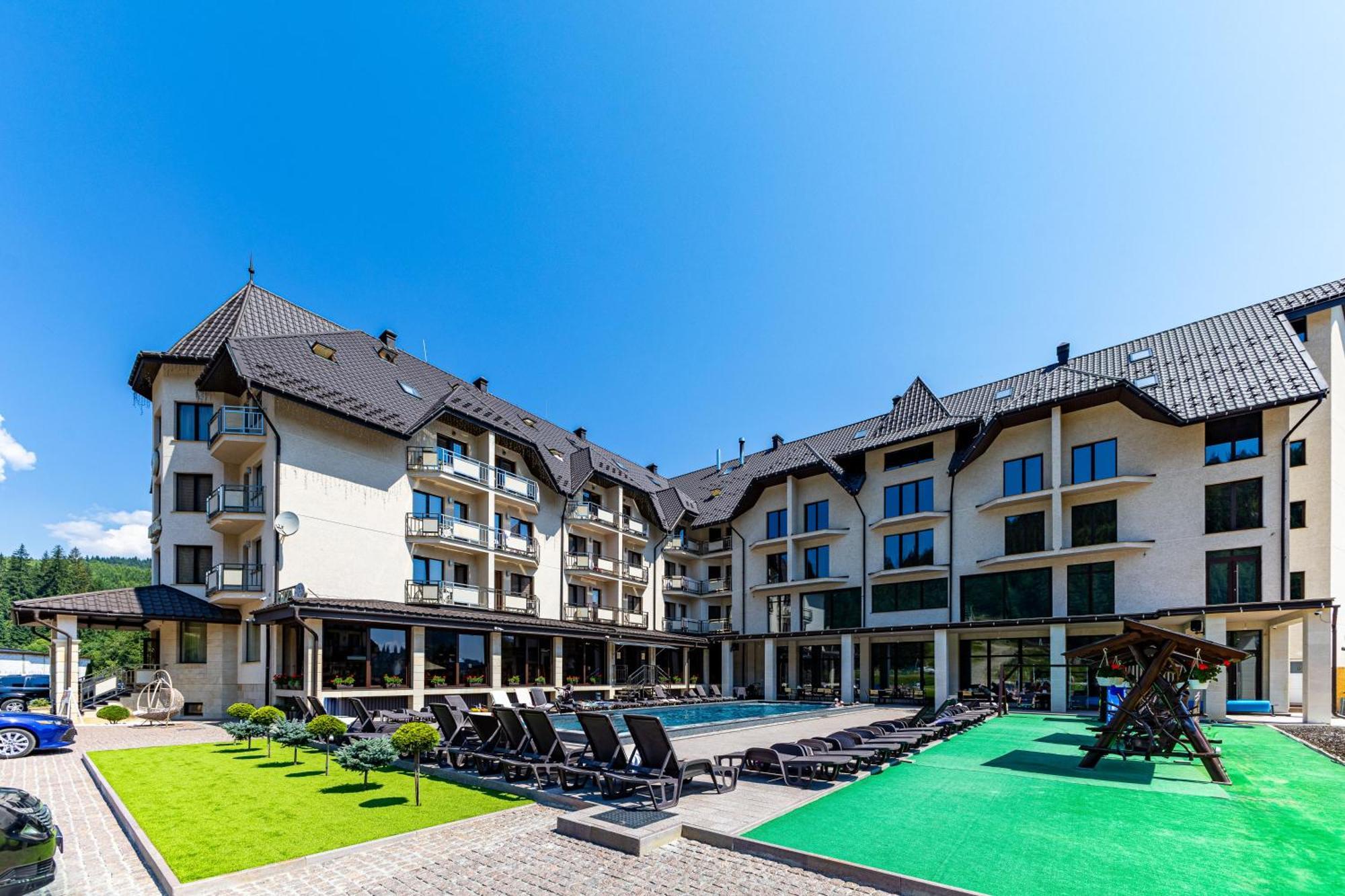 Continental Spa Resort Bukovel Exterior photo